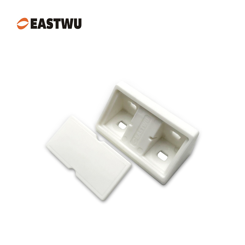 <b>FC-02 White Triangle Type Furniture Connector</b>